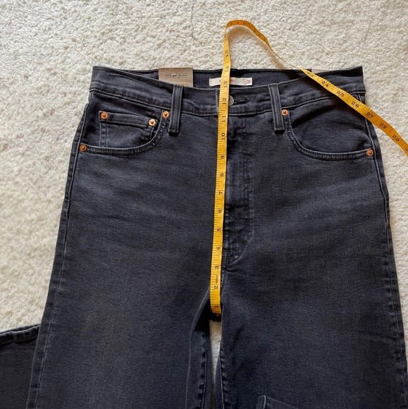 NWT Levi's Ribcage Bells High Rise Grey Wash Women's Jeans Size 31/32 - Picture 8 of 13